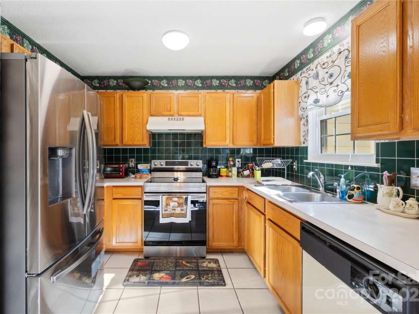 12305 Portrush Lane, Charlotte, NC 28273.  MLS# CAR4247672, YatesRealty ID 7602. 
