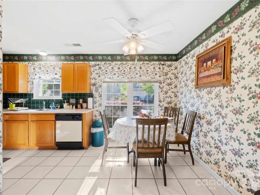 12305 Portrush Lane, Charlotte, NC 28273.  MLS# CAR4247672, YatesRealty ID 7602. 