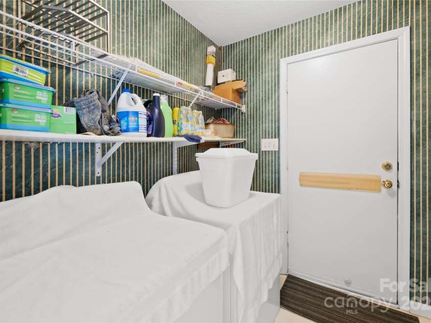 12305 Portrush Lane, Charlotte, NC 28273.  MLS# CAR4247672, YatesRealty ID 7602. 