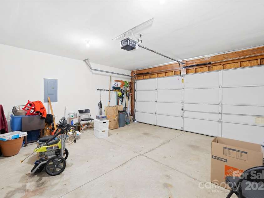 12305 Portrush Lane, Charlotte, NC 28273.  MLS# CAR4247672, YatesRealty ID 7602. 