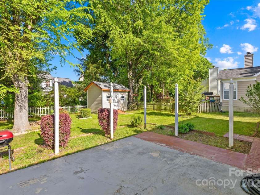 12305 Portrush Lane, Charlotte, NC 28273.  MLS# CAR4247672, YatesRealty ID 7602. 