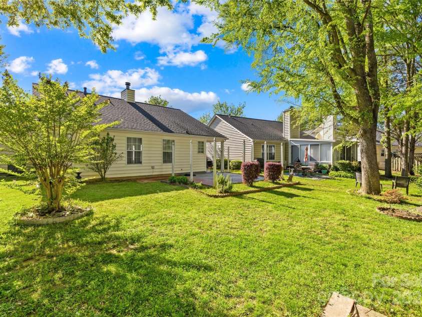 12305 Portrush Lane, Charlotte, NC 28273.  MLS# CAR4247672, YatesRealty ID 7602. 