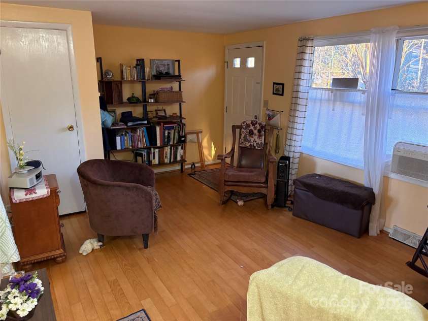 20 Forest Ridge Drive, Nebo, NC 28761.  MLS# CAR4326041, YatesRealty ID 7603. 