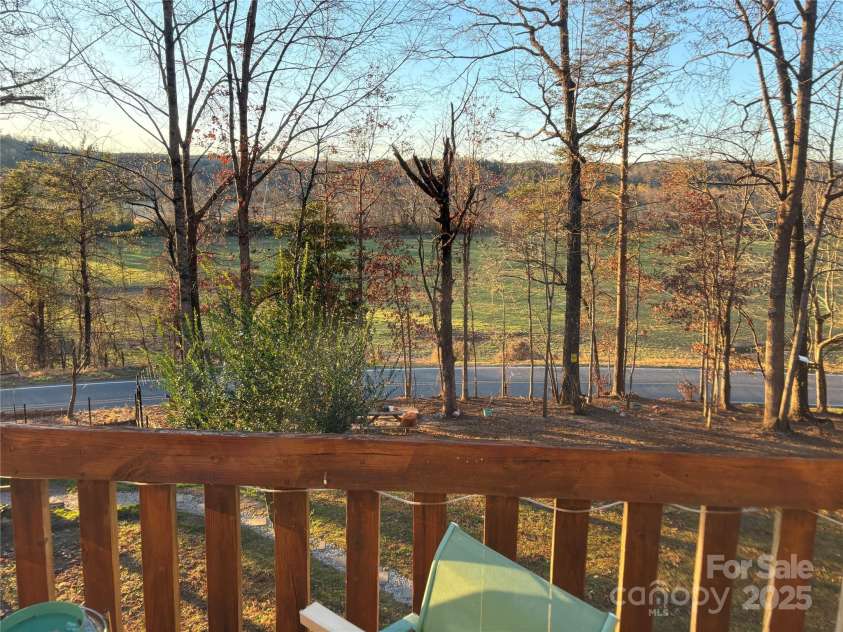 20 Forest Ridge Drive, Nebo, NC 28761.  MLS# CAR4326041, YatesRealty ID 7603. 