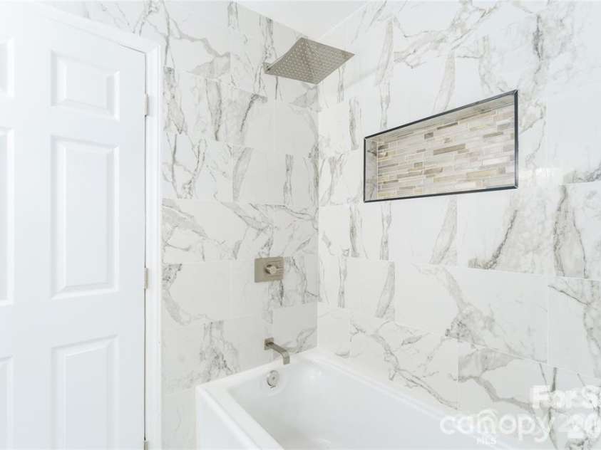 103 Carriage House Drive, Kannapolis, NC 28081.  MLS# CAR4397431, YatesRealty ID 7604. 