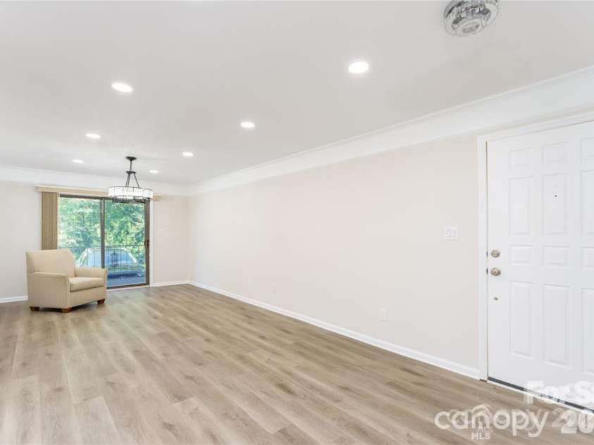 103 Carriage House Drive, Kannapolis, NC 28081.  MLS# CAR4397431, YatesRealty ID 7604. 