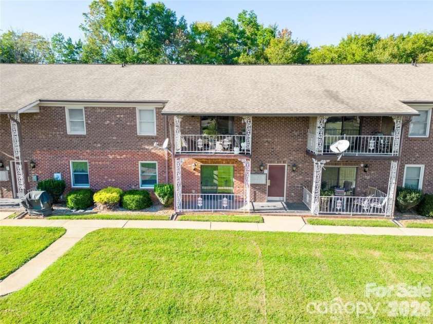 103 Carriage House Drive, Kannapolis, NC 28081.  MLS# CAR4397431, YatesRealty ID 7604. 