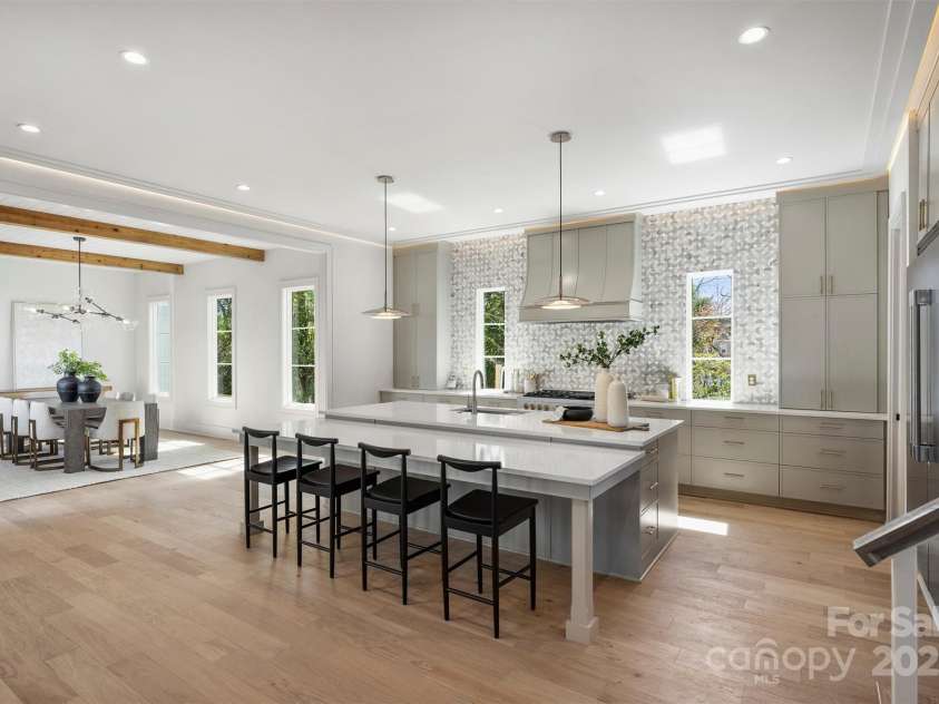 2325 Winthrop Avenue, Charlotte, NC 28203.  MLS# CAR4232074, YatesRealty ID 7604. 