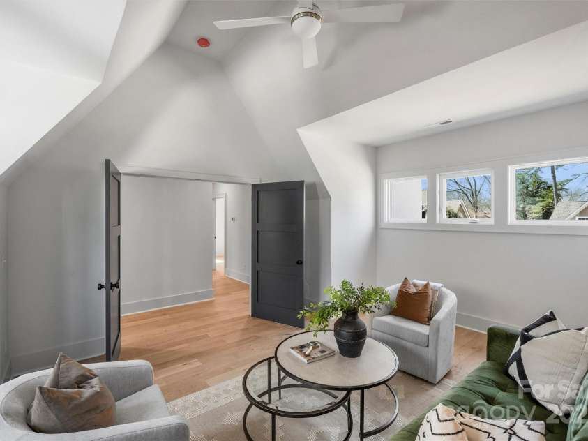 2325 Winthrop Avenue, Charlotte, NC 28203.  MLS# CAR4232074, YatesRealty ID 7604. 