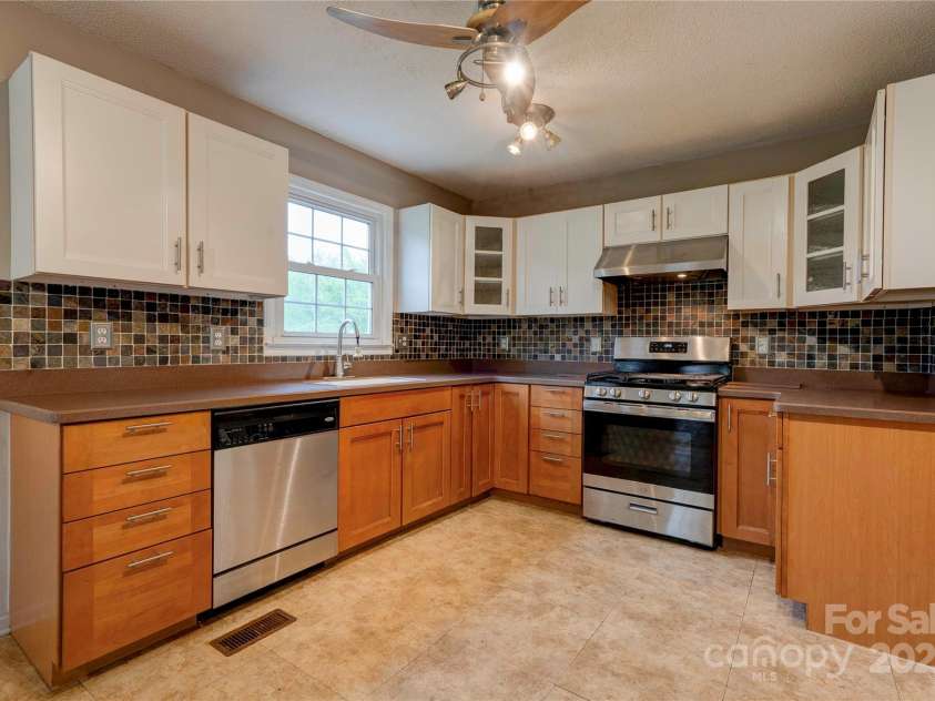104 Cutter Court, Lawndale, NC 28090.  MLS# CAR4250473, YatesRealty ID 7605. Kitchen
