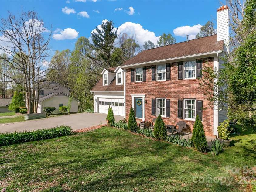 6 Southchase Drive, Fletcher, NC 28732.  MLS# CAR4245969, YatesRealty ID 7606. 