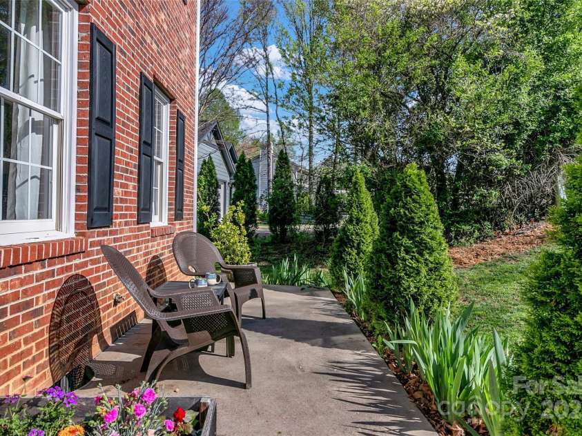 6 Southchase Drive, Fletcher, NC 28732.  MLS# CAR4245969, YatesRealty ID 7606. 