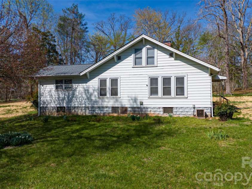 761 Amherst Road, Morganton, NC 28655.  MLS# CAR4361681, YatesRealty ID 7608. 