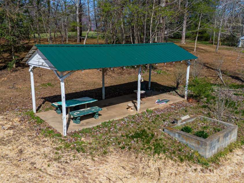 761 Amherst Road, Morganton, NC 28655.  MLS# CAR4361681, YatesRealty ID 7608. 