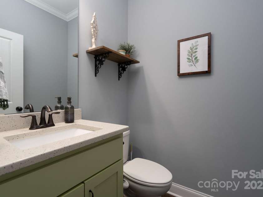123 Kingfisher Drive, Mooresville, NC 28117.  MLS# CAR4209658, YatesRealty ID 7609. 