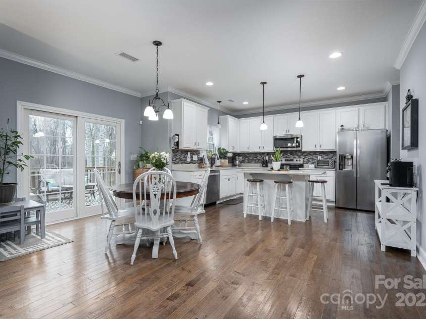 123 Kingfisher Drive, Mooresville, NC 28117.  MLS# CAR4209658, YatesRealty ID 7609. 