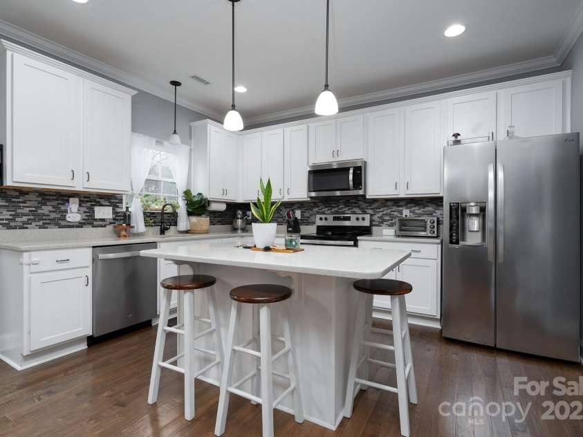 123 Kingfisher Drive, Mooresville, NC 28117.  MLS# CAR4209658, YatesRealty ID 7609. 