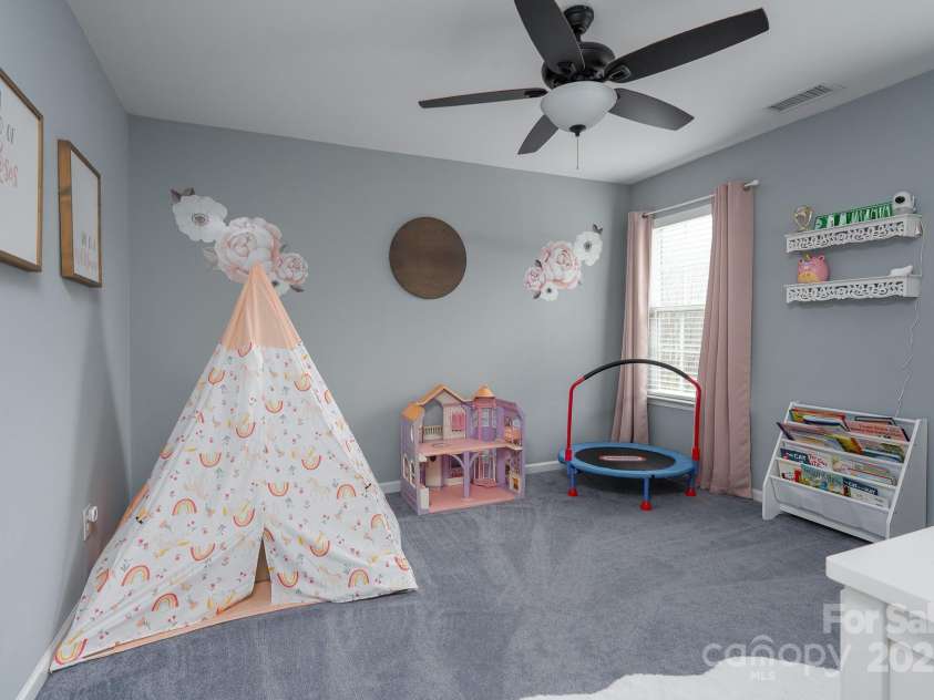 123 Kingfisher Drive, Mooresville, NC 28117.  MLS# CAR4209658, YatesRealty ID 7609. 