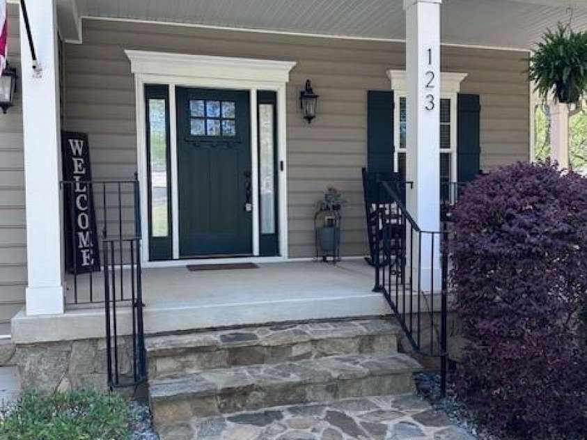 123 Kingfisher Drive, Mooresville, NC 28117.  MLS# CAR4209658, YatesRealty ID 7609. 