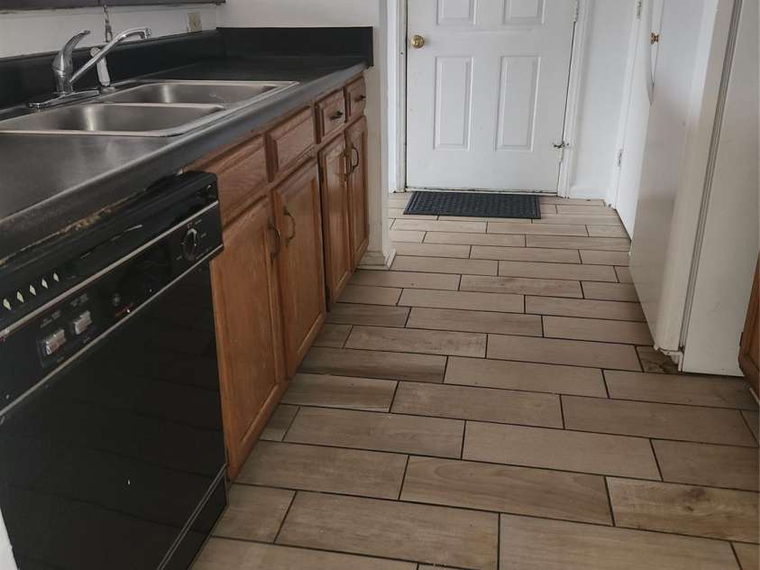 1614-H Arlyn Circle, Charlotte, NC 28213.  MLS# CAR4311725, YatesRealty ID 761. AI staged bedroom