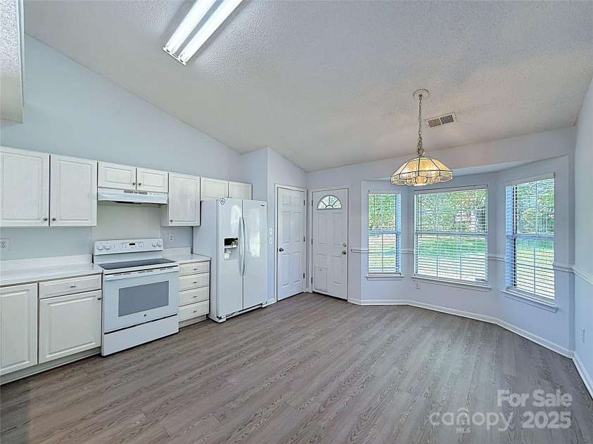 3007 Walsingham Court, Matthews, NC 28105.  MLS# CAR4240078, YatesRealty ID 7611. 