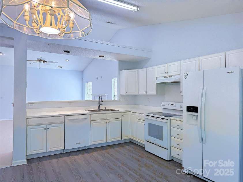 3007 Walsingham Court, Matthews, NC 28105.  MLS# CAR4240078, YatesRealty ID 7611. 
