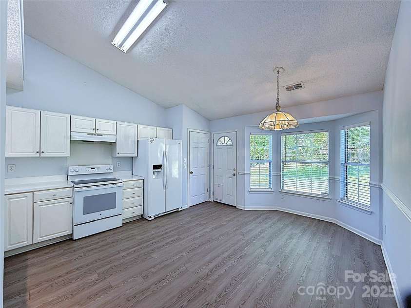 3007 Walsingham Court, Matthews, NC 28105.  MLS# CAR4240078, YatesRealty ID 7611. 