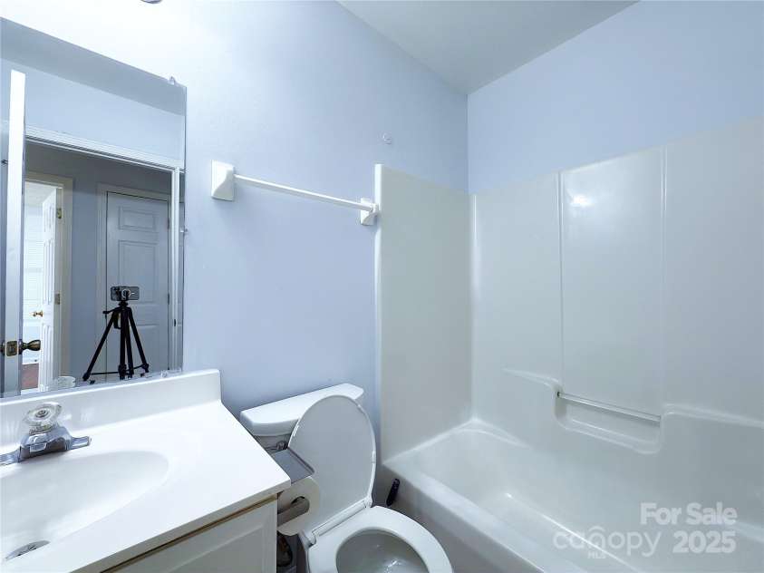 3007 Walsingham Court, Matthews, NC 28105.  MLS# CAR4240078, YatesRealty ID 7611. 