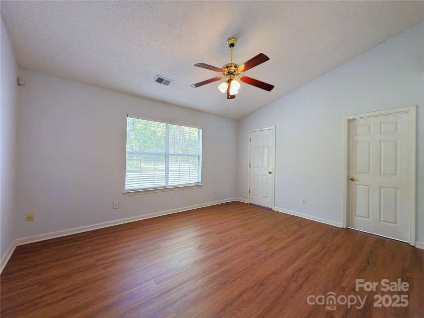 3007 Walsingham Court, Matthews, NC 28105.  MLS# CAR4240078, YatesRealty ID 7611. 