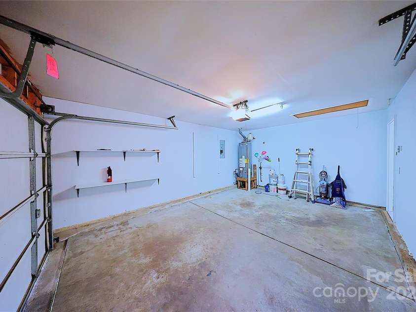 3007 Walsingham Court, Matthews, NC 28105.  MLS# CAR4240078, YatesRealty ID 7611. 