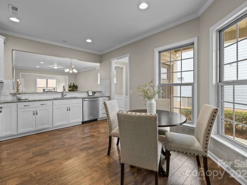 250 Cherry Tree Drive, Fort Mill, SC 29715.  MLS# CAR4219555, YatesRealty ID 7612. Kitchen
