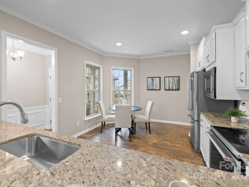 250 Cherry Tree Drive, Fort Mill, SC 29715.  MLS# CAR4219555, YatesRealty ID 7612. Kitchen