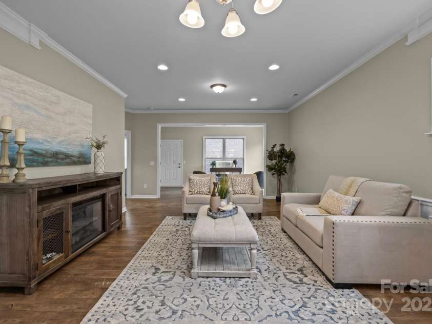 250 Cherry Tree Drive, Fort Mill, SC 29715.  MLS# CAR4219555, YatesRealty ID 7612. Living room
