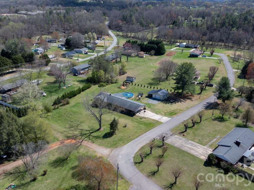 103 Hamp Street, Morganton, NC 28655.  MLS# CAR4356789, YatesRealty ID 7614. 
