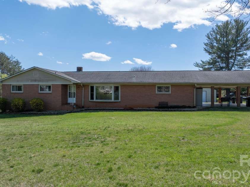 103 Hamp Street, Morganton, NC 28655.  MLS# CAR4356789, YatesRealty ID 7614. 