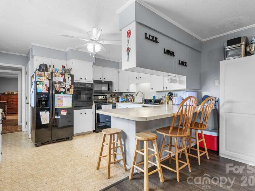 103 Hamp Street, Morganton, NC 28655.  MLS# CAR4356789, YatesRealty ID 7614. 
