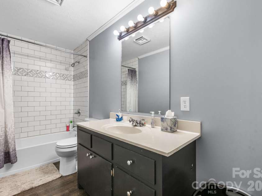 103 Hamp Street, Morganton, NC 28655.  MLS# CAR4356789, YatesRealty ID 7614. 