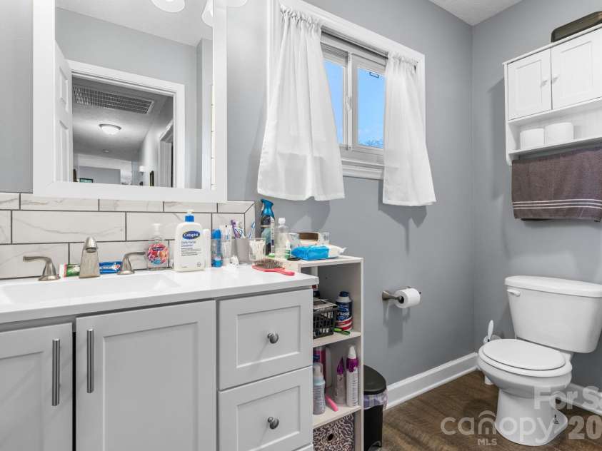 103 Hamp Street, Morganton, NC 28655.  MLS# CAR4356789, YatesRealty ID 7614. 