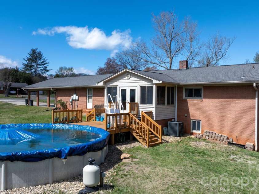 103 Hamp Street, Morganton, NC 28655.  MLS# CAR4356789, YatesRealty ID 7614. 