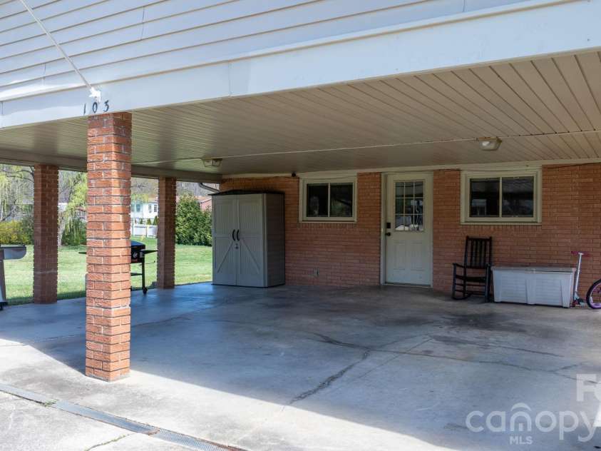 103 Hamp Street, Morganton, NC 28655.  MLS# CAR4356789, YatesRealty ID 7614. 