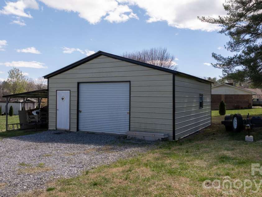 103 Hamp Street, Morganton, NC 28655.  MLS# CAR4356789, YatesRealty ID 7614. 