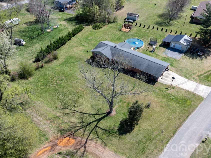 103 Hamp Street, Morganton, NC 28655.  MLS# CAR4356789, YatesRealty ID 7614. 