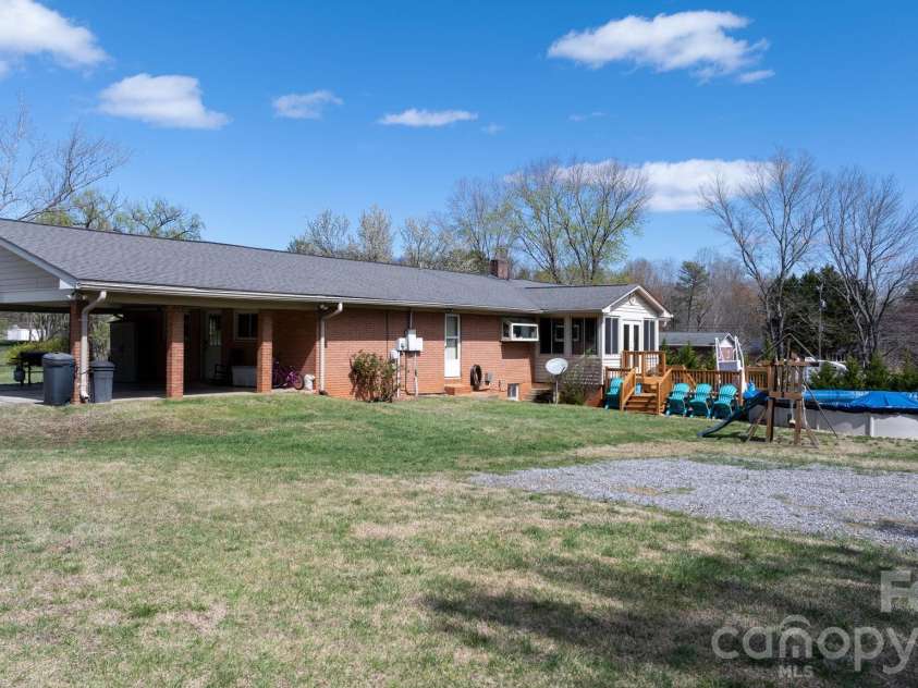 103 Hamp Street, Morganton, NC 28655.  MLS# CAR4356789, YatesRealty ID 7614. 