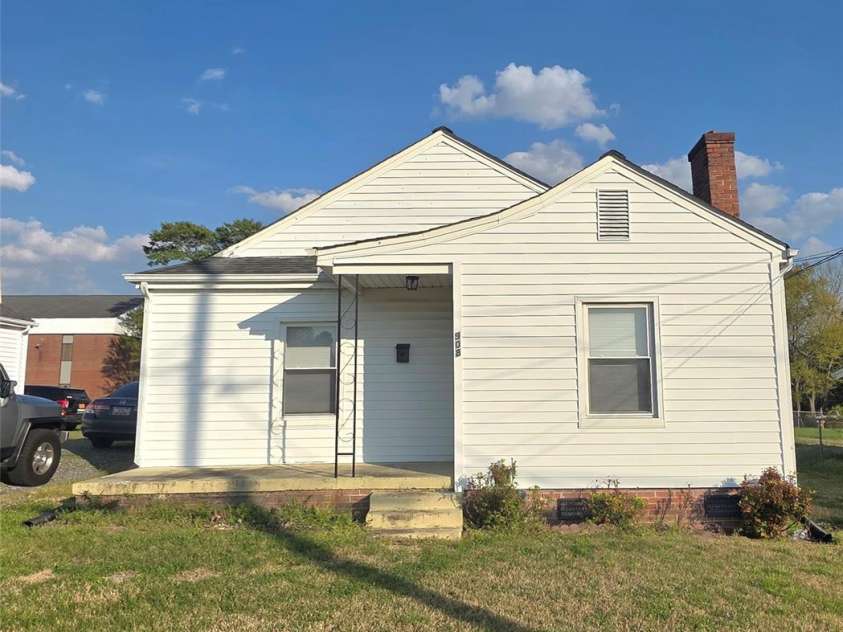 908 Linwood Road, Gastonia, NC 28052.  MLS# CAR4362502, YatesRealty ID 7615. 