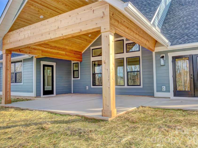 1021 Harrogate Drive, Bessemer City, NC 28016.  MLS# CAR4336085, YatesRealty ID 7617. 
