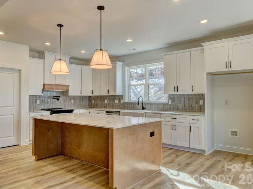 1021 Harrogate Drive, Bessemer City, NC 28016.  MLS# CAR4336085, YatesRealty ID 7617. 