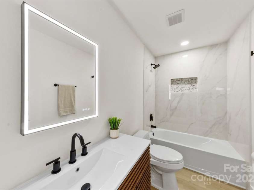 2600 Alleghany Street, Charlotte, NC 28208.  MLS# CAR4170729, YatesRealty ID 7618. 