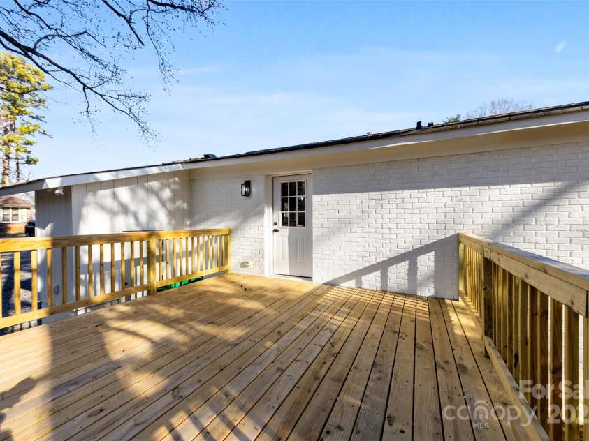 2600 Alleghany Street, Charlotte, NC 28208.  MLS# CAR4170729, YatesRealty ID 7618. 
