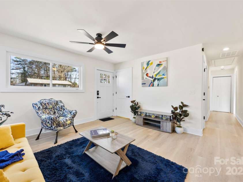 2600 Alleghany Street, Charlotte, NC 28208.  MLS# CAR4170729, YatesRealty ID 7618. 