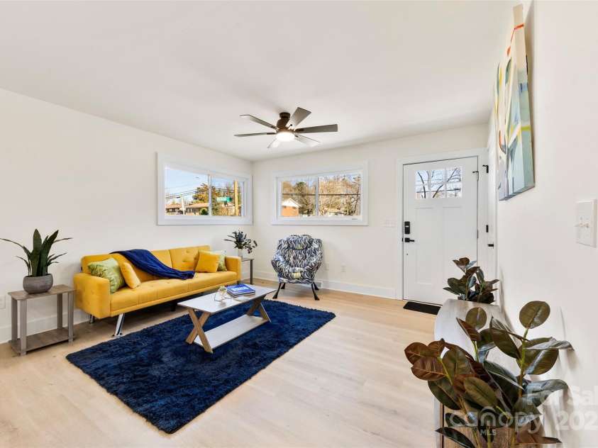 2600 Alleghany Street, Charlotte, NC 28208.  MLS# CAR4170729, YatesRealty ID 7618. 